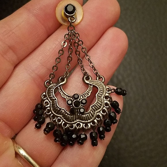 Dangle earrings - Picture 1 of 5